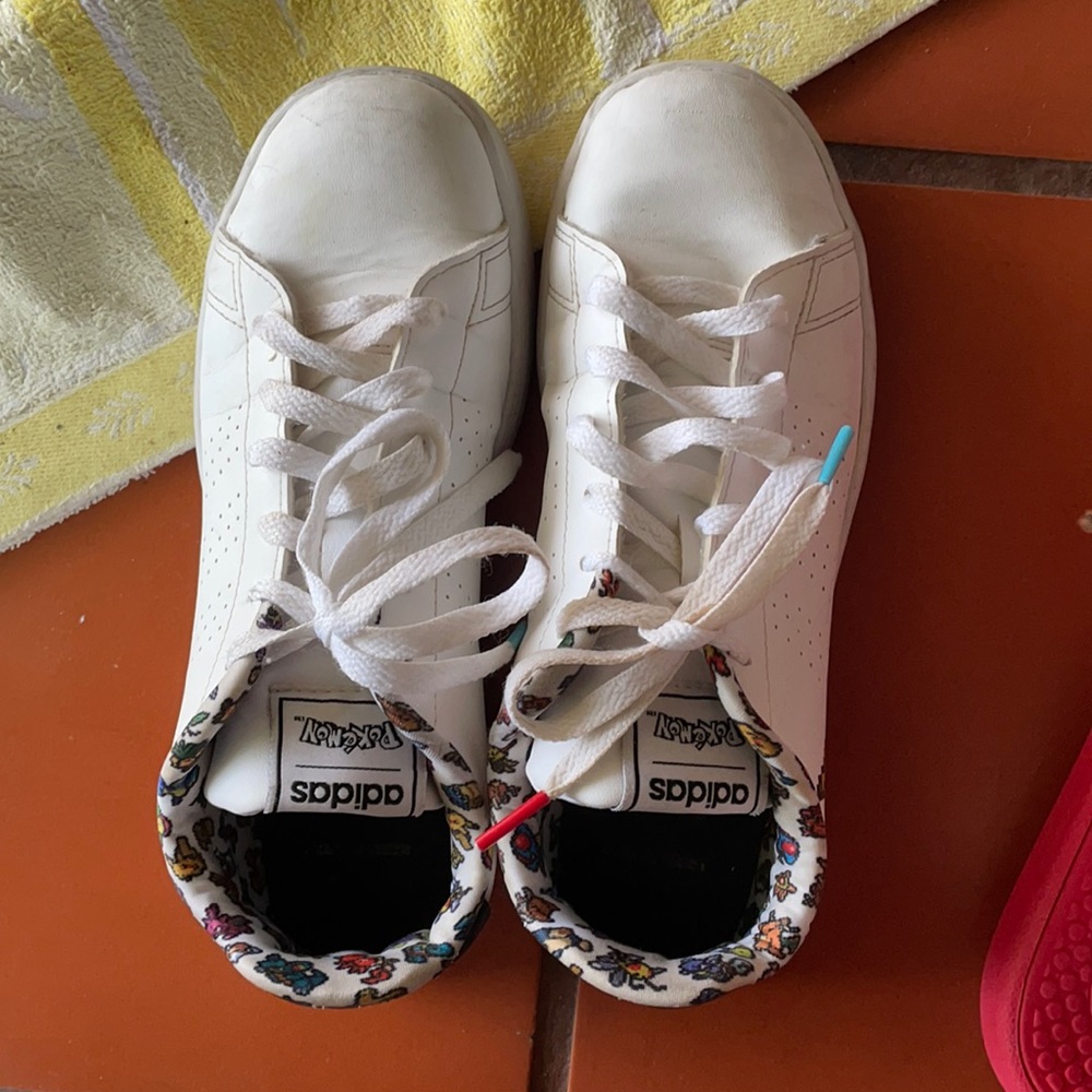 Adidas×pokemon sneaker